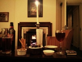 Pre-dinner drinks and nibbles